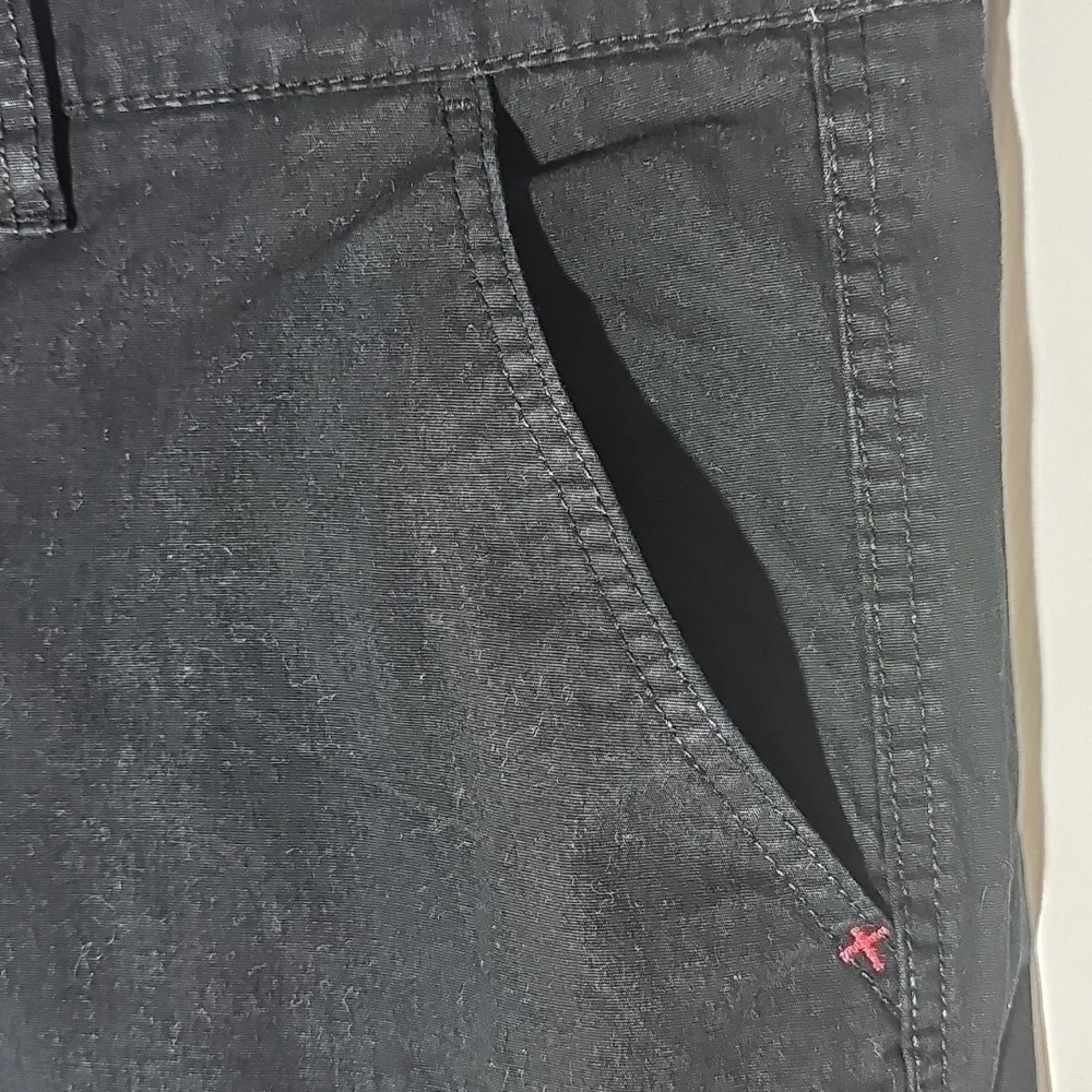 Beverly‎ Hills Polo Club Men's Black Cargo Shorts. Size 38.